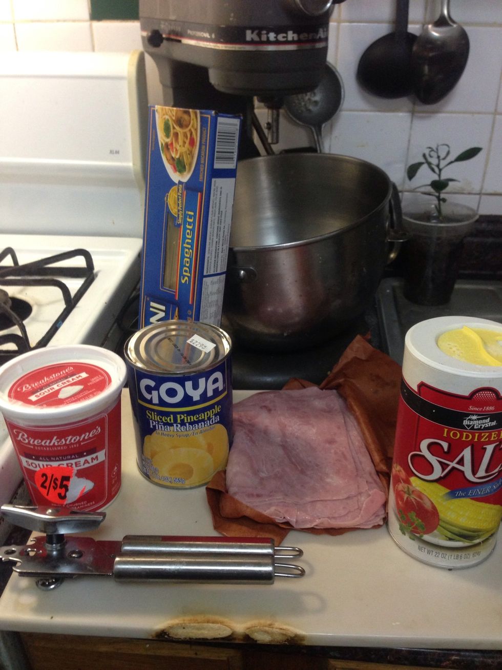 This are the things I used. You can use different brand of  sour cream & sliced pineapple.