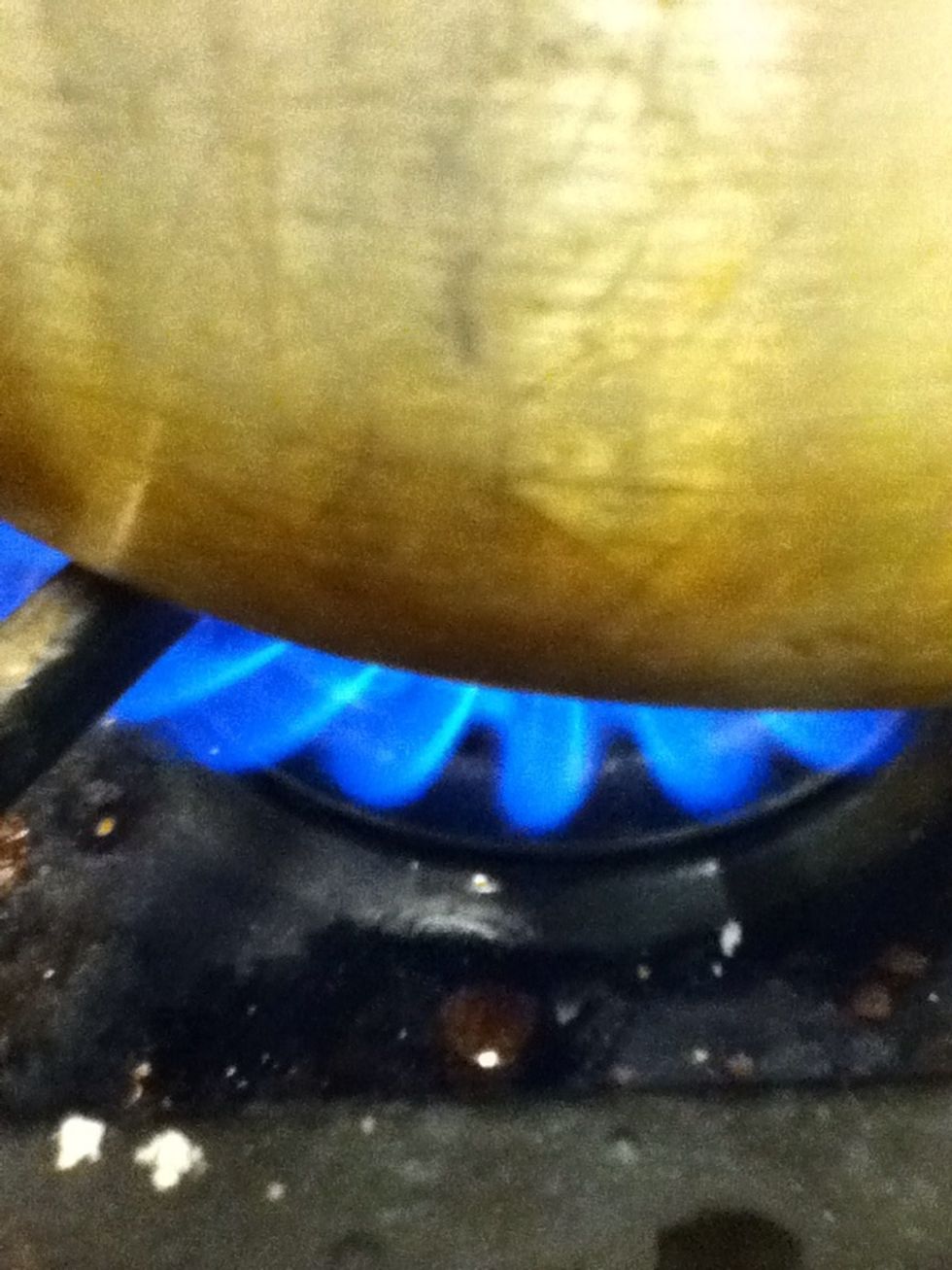 This blue stuff underneath is hot, so put your hands in it and just leave them there.