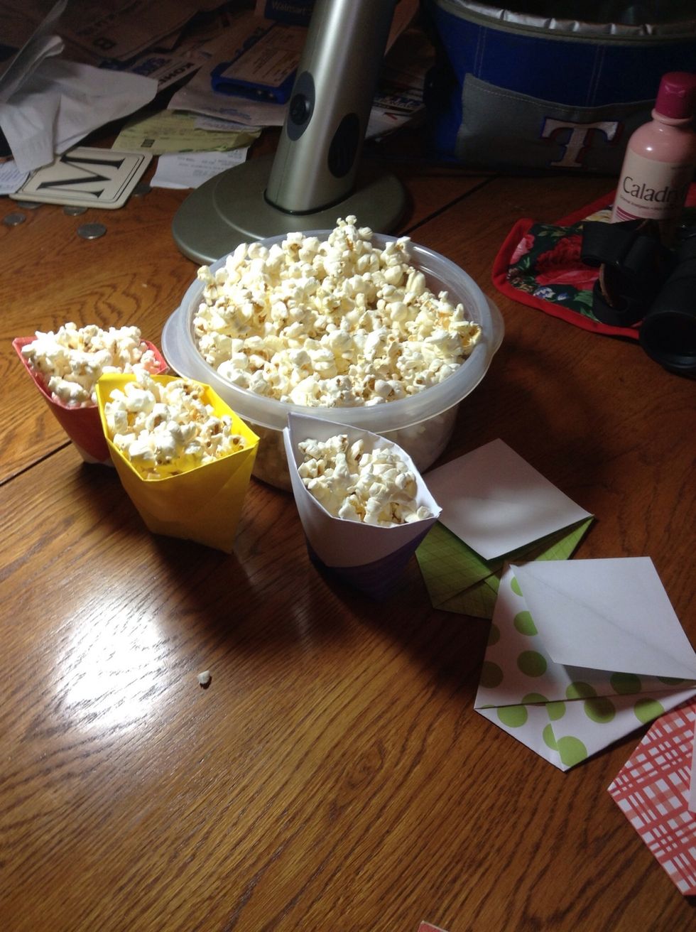 This cup can be filled with healthy snacks such as popcorn, cereal, or sugar-free candy.