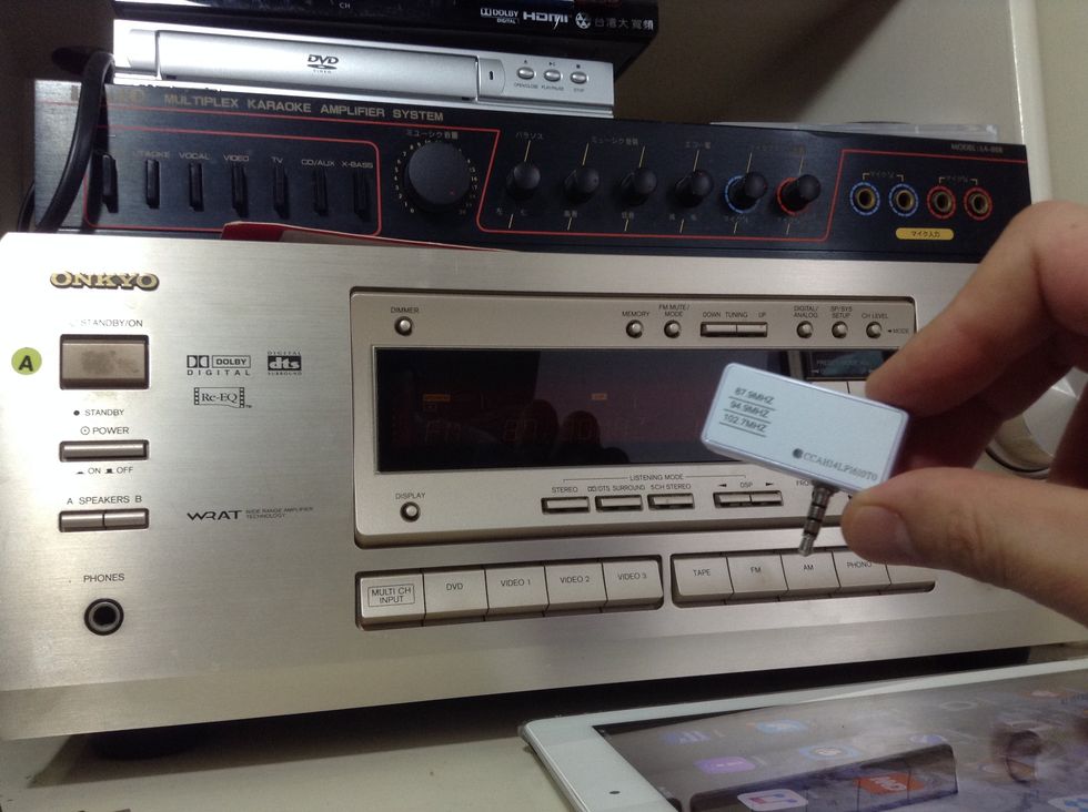 This gadget from iPhoneFMTransmitter.com provides a quick and simple way to connect your new Apple gadget to any older home stereo without Bluetooth or Aux input. Wirelessly