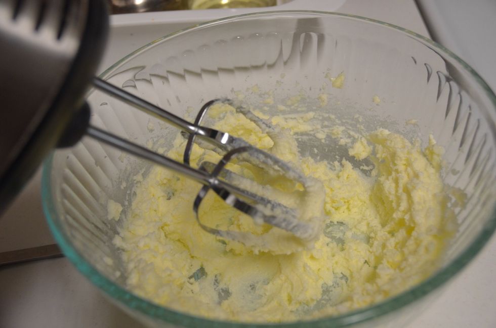 This how it should look once the sugar and butter is mixed. It's light and fluffy .