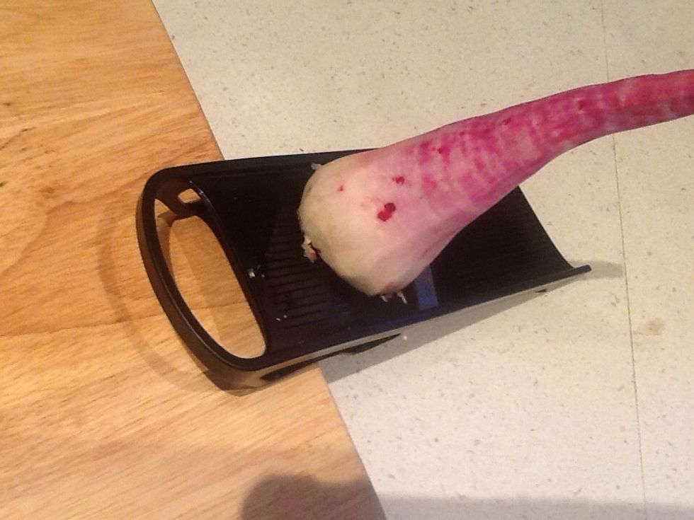 This is a beet on the enclosed mandolin.