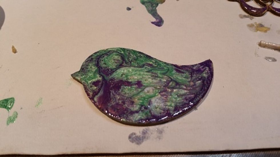 This is a chipboard bird that i also had spare. I'm going to use it for a greeting card project in the future.