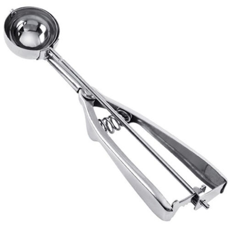 This is a cookie scoop it is used to scoop cookie dough I can use it when I make cookies