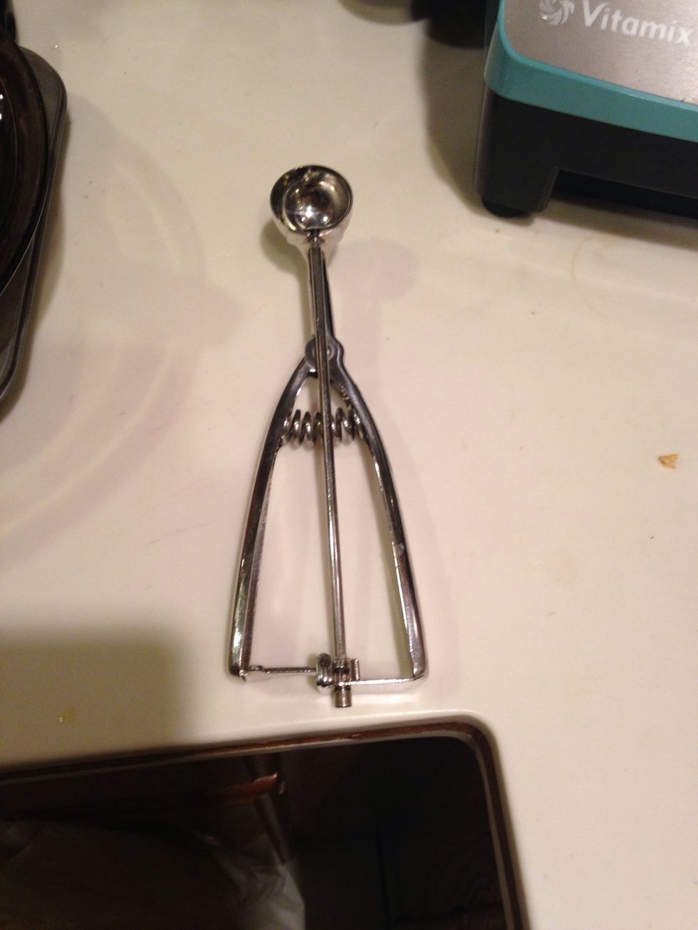 This is a cookie scoop. It's used to scoop up batter. I can use this to make things have a better shape and size.