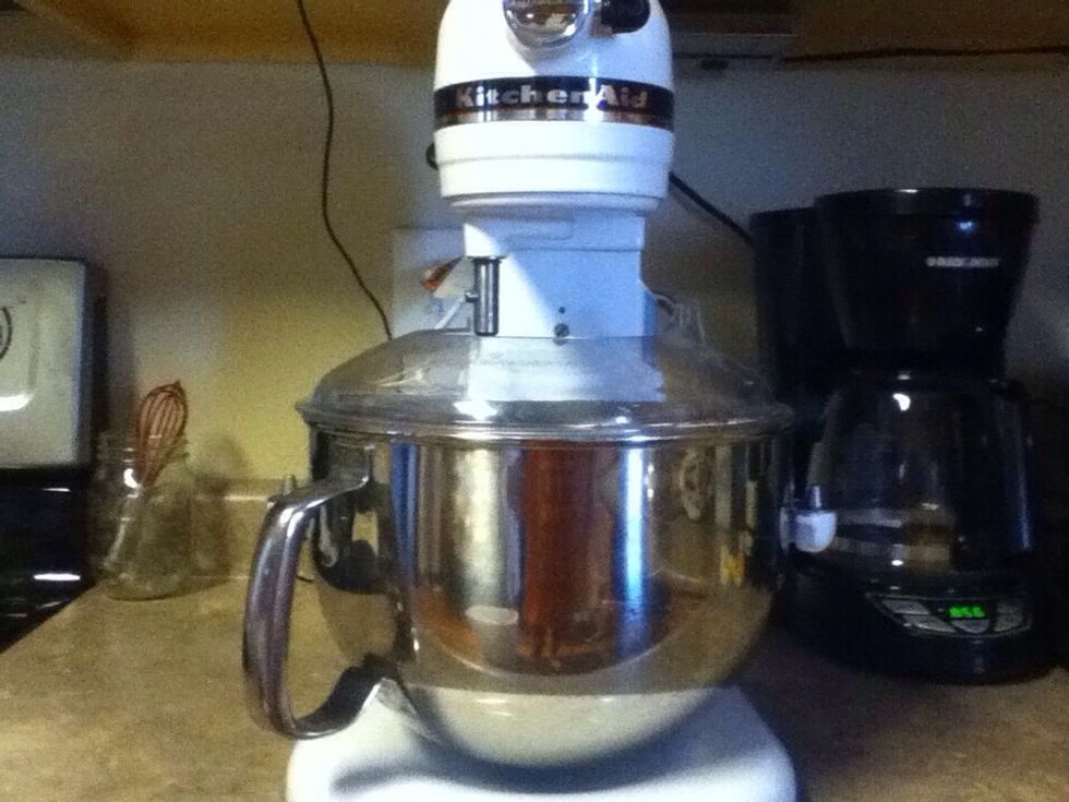 (This is a Kitchen Aid mixer.)
