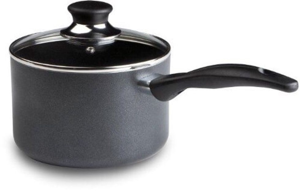 This is a medium pot it is used for cooking stuff like soup and stew I can use it when I make soup