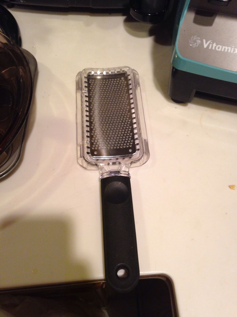 This is a microplane or zester. It's use to obtain zest from fruits. I can use this to obtain zest from a lemon.