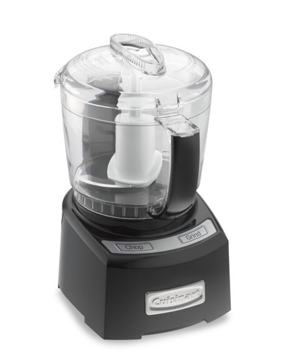 This is a mini food processor it is used to chop or grind foods into small pieces I can use it to chop up onions