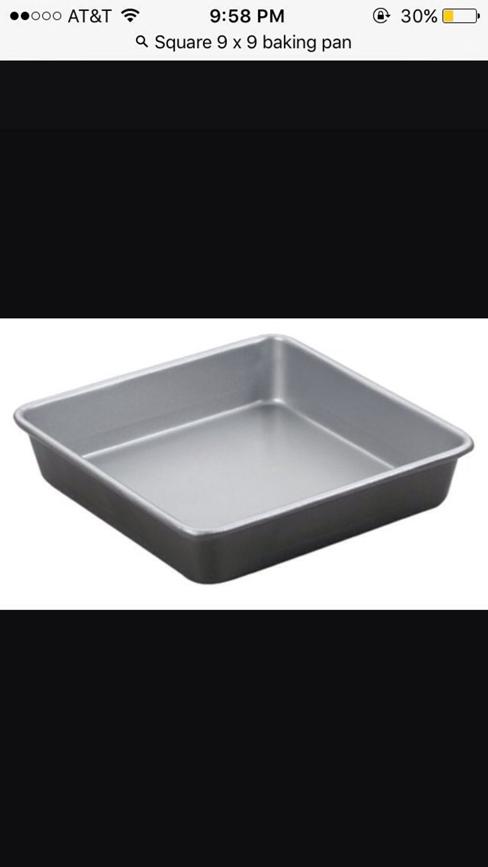 This is a square 8x8 baking pan. It's used to cook potatoes , and cornbread. I can use this to make roast potatoes.