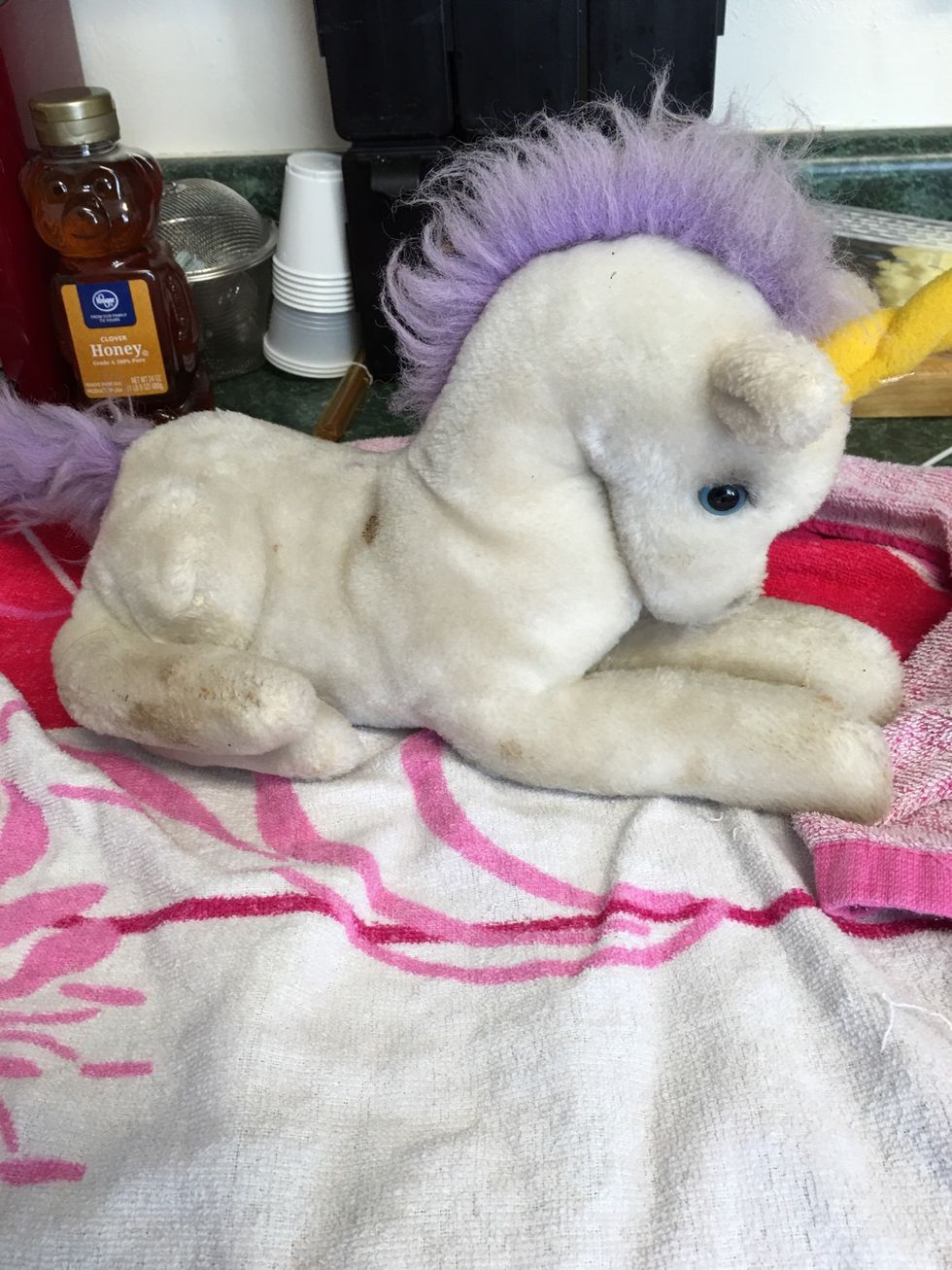 This is a stuffed toy from 30years ago with a stuffing you can't machine wash. It's been dirty for ages \ud83d\ude31 let's clean her up!