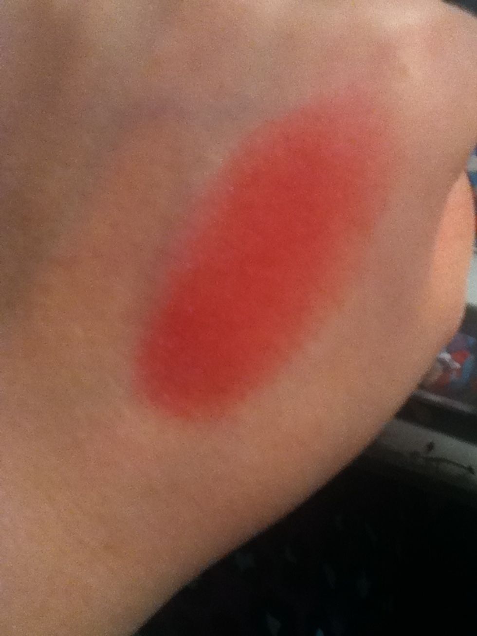 This is a swatch of the eyeshadow by itself, no primer.