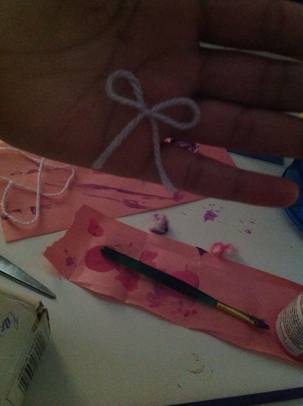 This is a yarn bow (I thought of this myself)