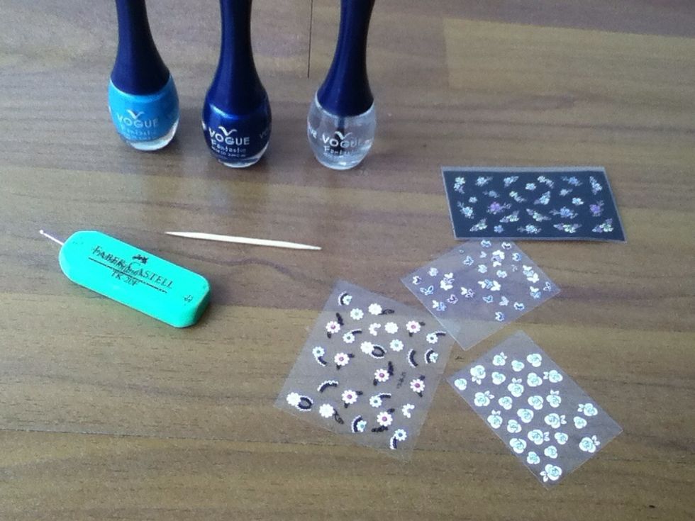 this is all you need to make youre blue nails!