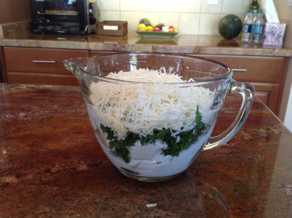 This is an 8 cup measuring bowl.