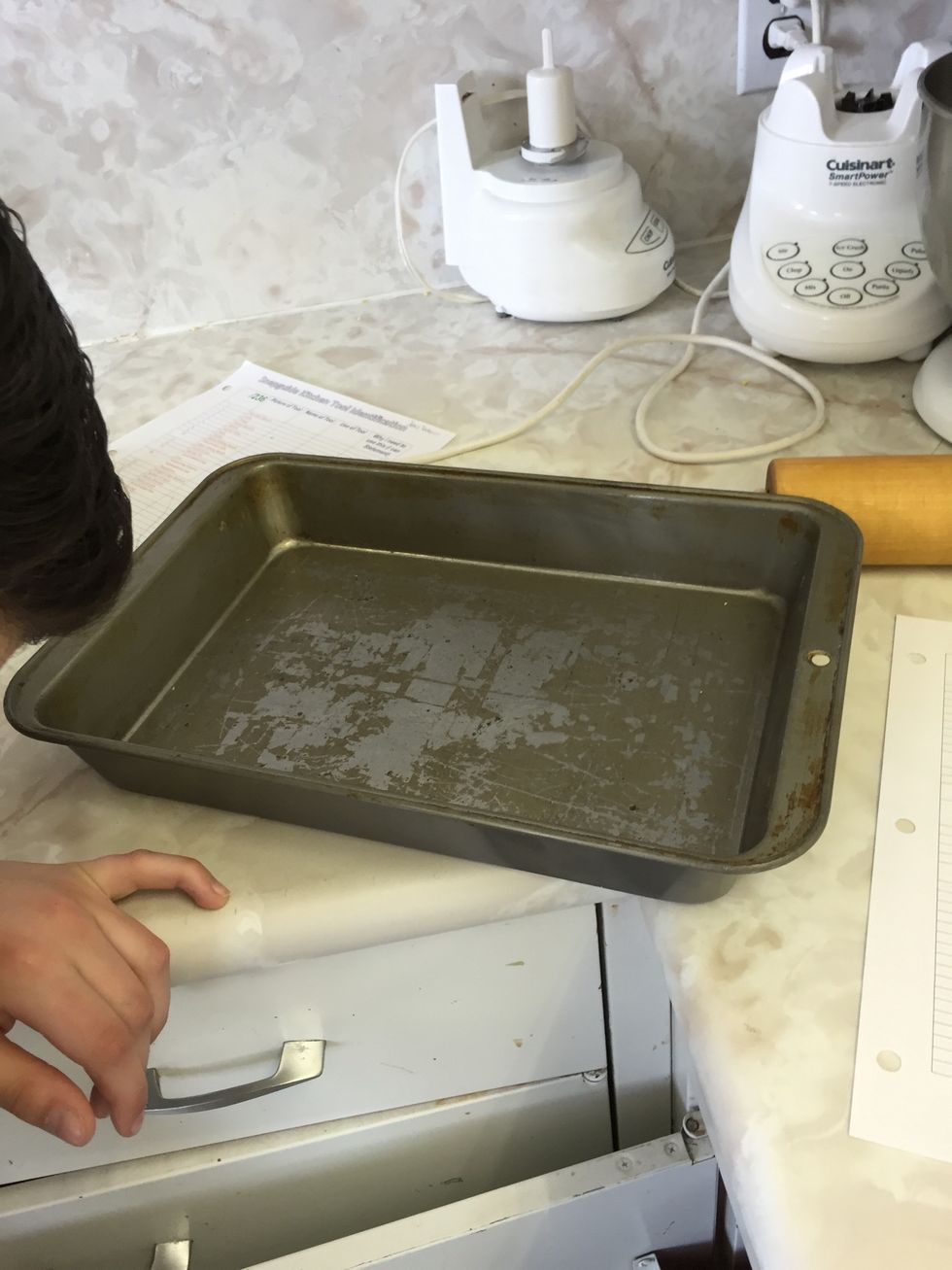 this is an 8 inch cake pan it is used for cooking cake in I can use it when I help my mom bake cake