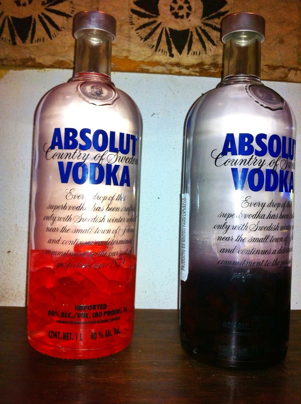 This is aprox. how the volume of 50 Jolly Ranchers candies look inside a 1,000 bottle of Absolut vodka with just 860 ml of alcohol.