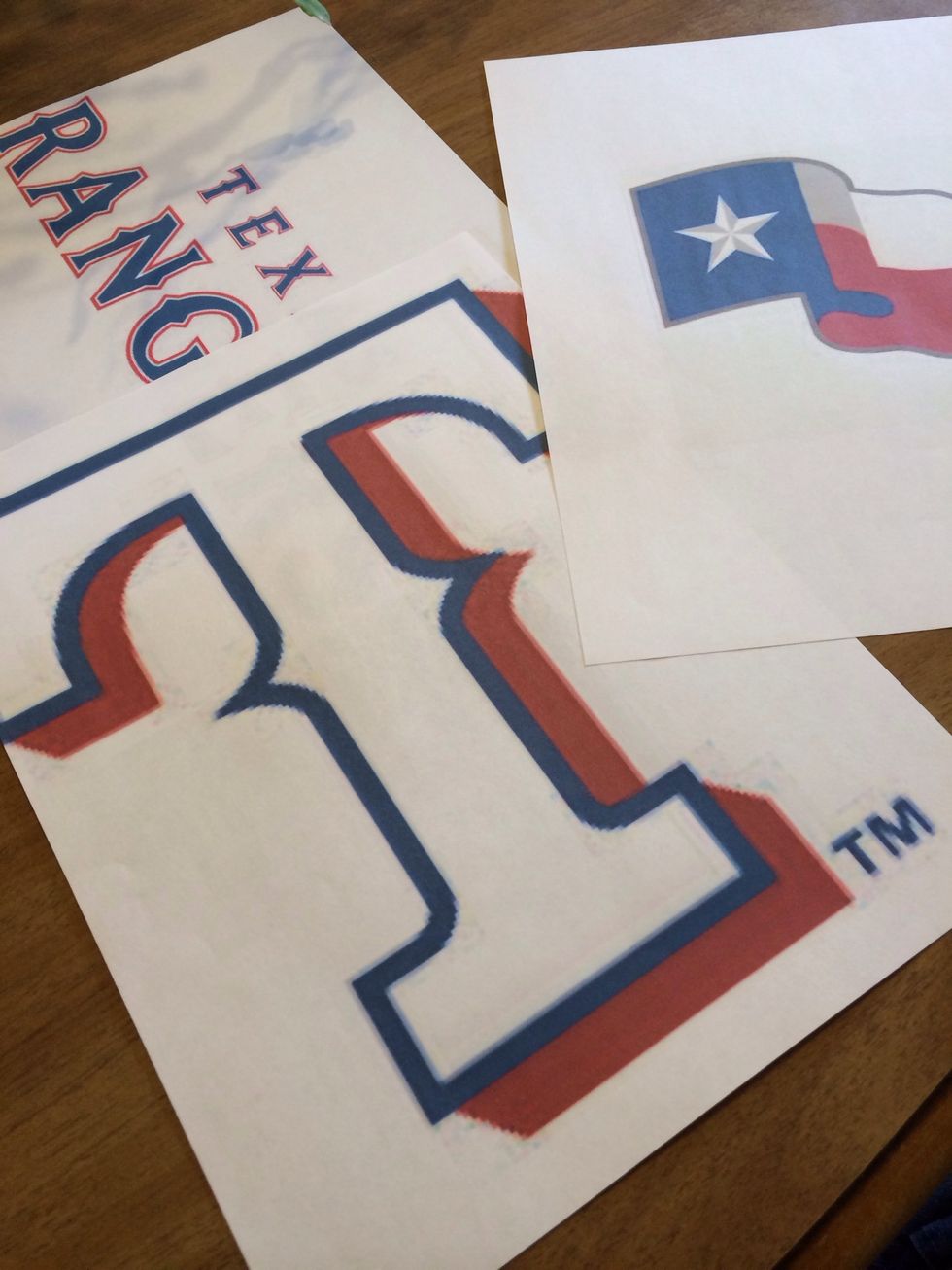 This is custom. If you're a fan of some other local sports team or college you can do that. I'll never judge you. I'm a pretty cool guy like that. You can do the Mona Lisa or the happy poo emodicon.