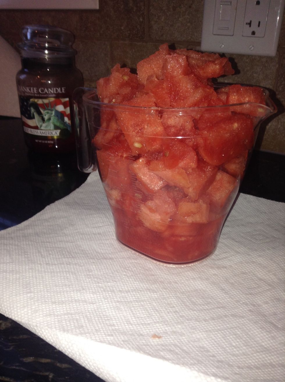 This is how much watermelon you should start off with in case you don't like the drink you don't want to waste a whole watermelon. This is a bit more than 6 cups.