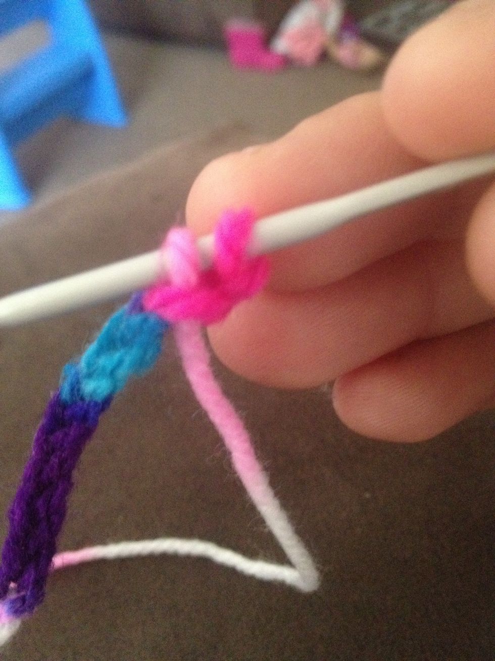 This is how you do the single crochet in second chain from hook