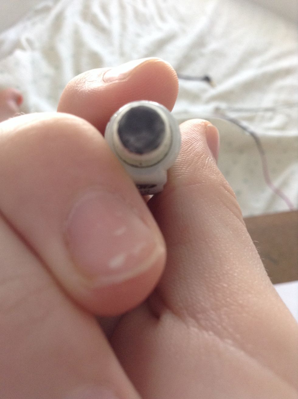 This is how your eraser should look once you finish half erasing and it works better if this is how it looks when you start