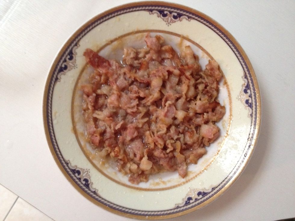 This is my "end result bacon" yeah I guess cubes would look better but again dont worry try ll do just fine. Remember the fat has to go wherever the bacon does!