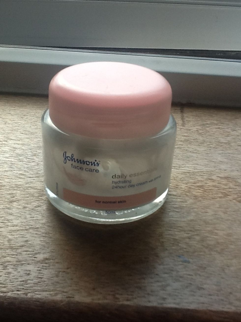 This is my favourite moisturiser. It smells amazing, is very cheap (around \u20ac5) and has SPF15. I use it in the morning before leaving/applying makeup.