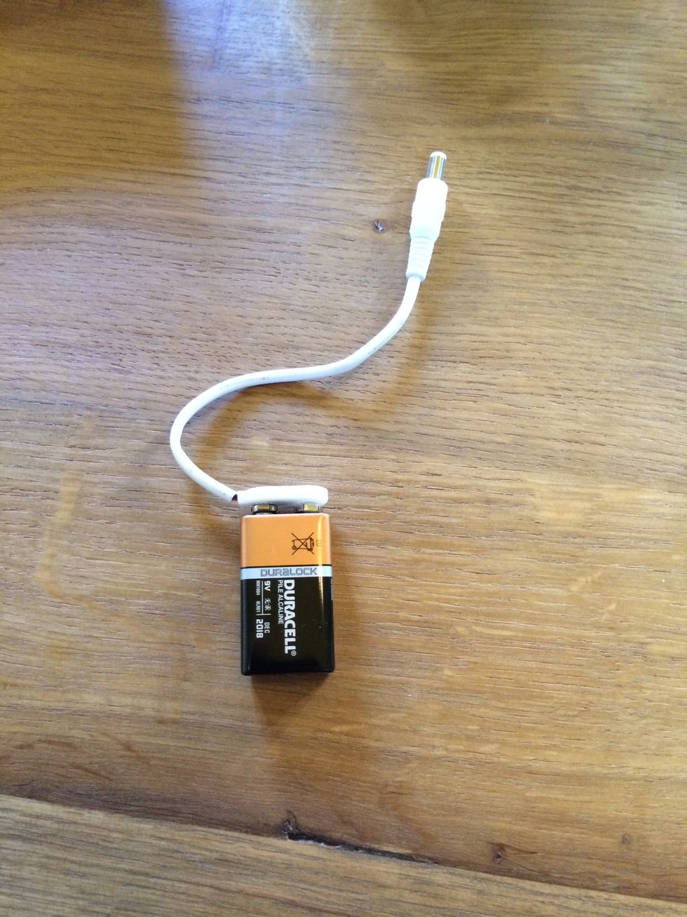 This is my first quick "patch." There are so many things you can build with this project. Lets being by connecting a 9-volt battery to the p1 power module.