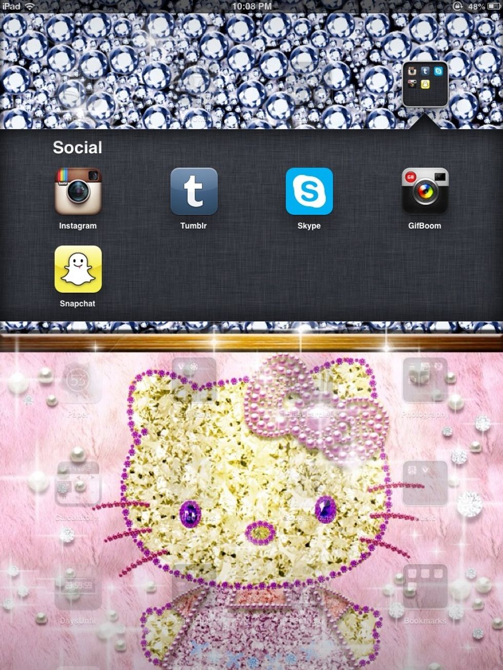 This is my social folder it has all the social things I go on \ud83d\ude0a