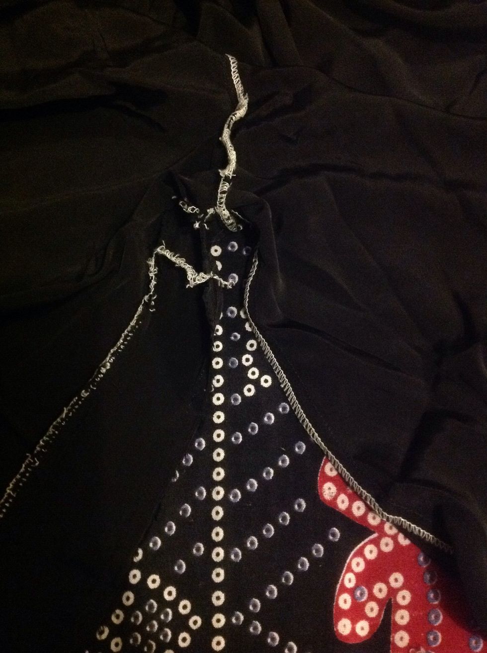 This is one leg opened, the left in the picture.