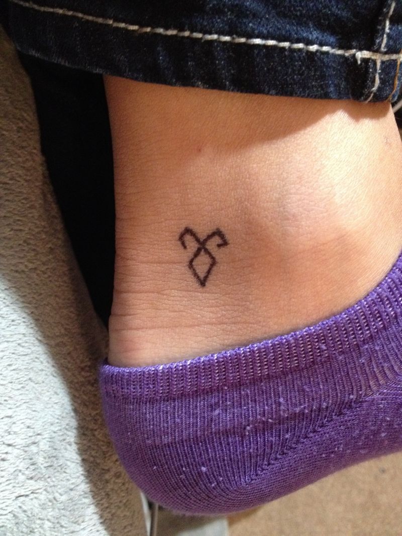 How to make a temporary tattoo - B+C Guides, image size:800x1067