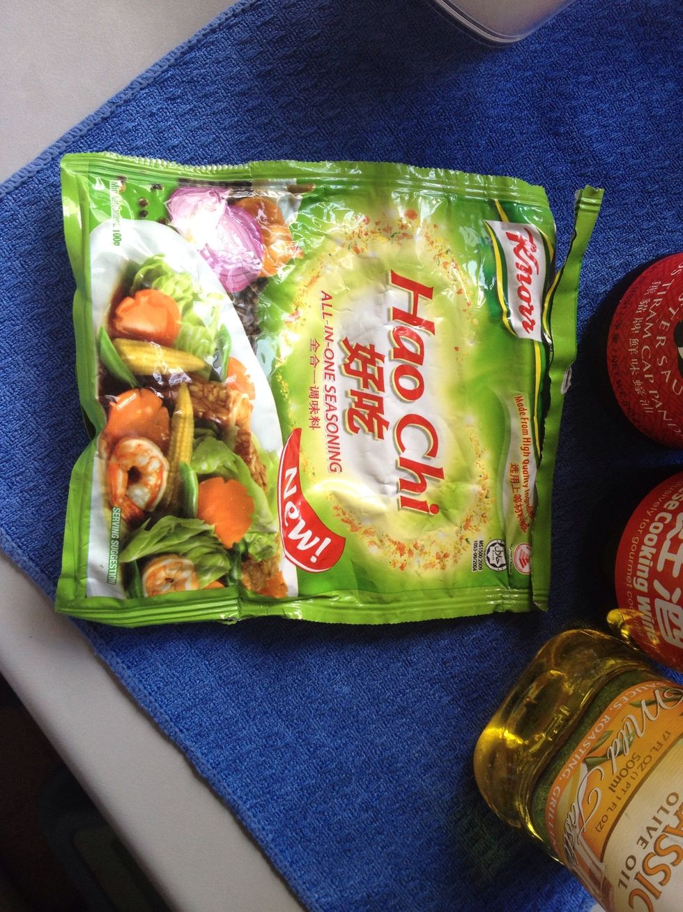 This is option, you can skip this if you don't have it, or use other seasonings that suitable for meat. Here I use my favorite all-in-one seasonings, which can use for many types of cookings.