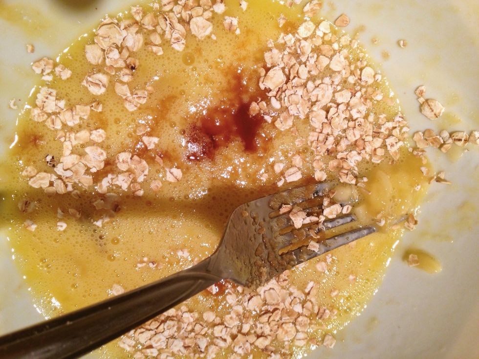 This is optional, but if you want you can sprinkle in a drop or two of vanilla, a pinch of brown sugar and some oats.   These pancakes are also just as delicious without the extra flavouring though!