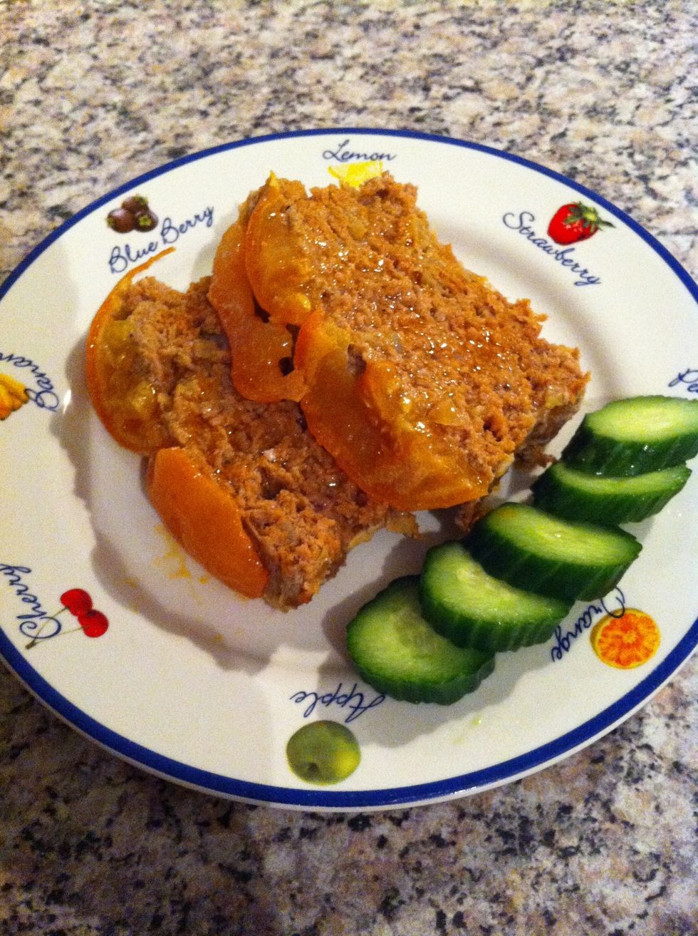 This is so delish! Look how juicy the meat is :d! Bon appetit :)!