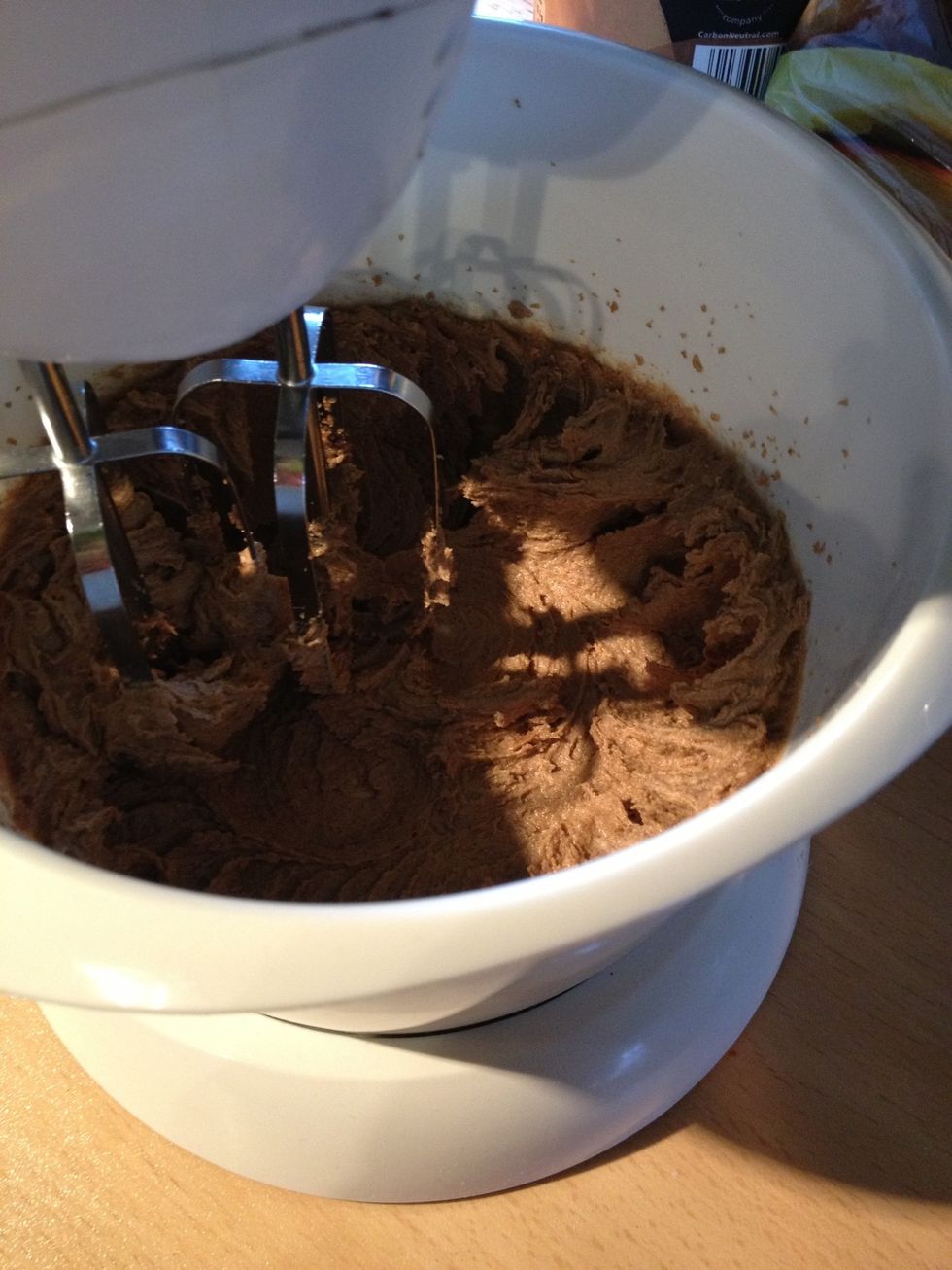 This is the butter-sugar after a few minutes. Still needs more beating...