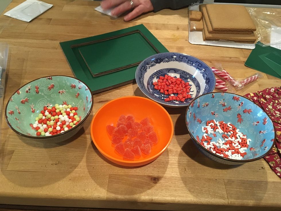 This is the candy. Put them in separate bowls.