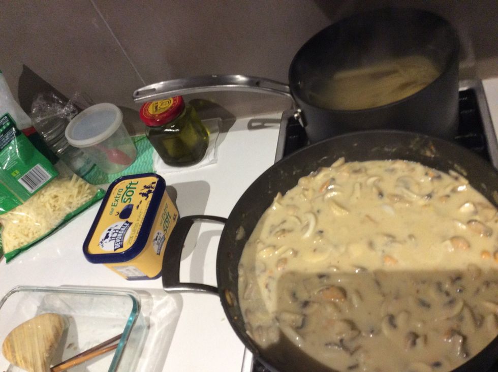 This is the final process of cooking. Now put the amount of Fettuccine and sauce with seafood you want in a plate.