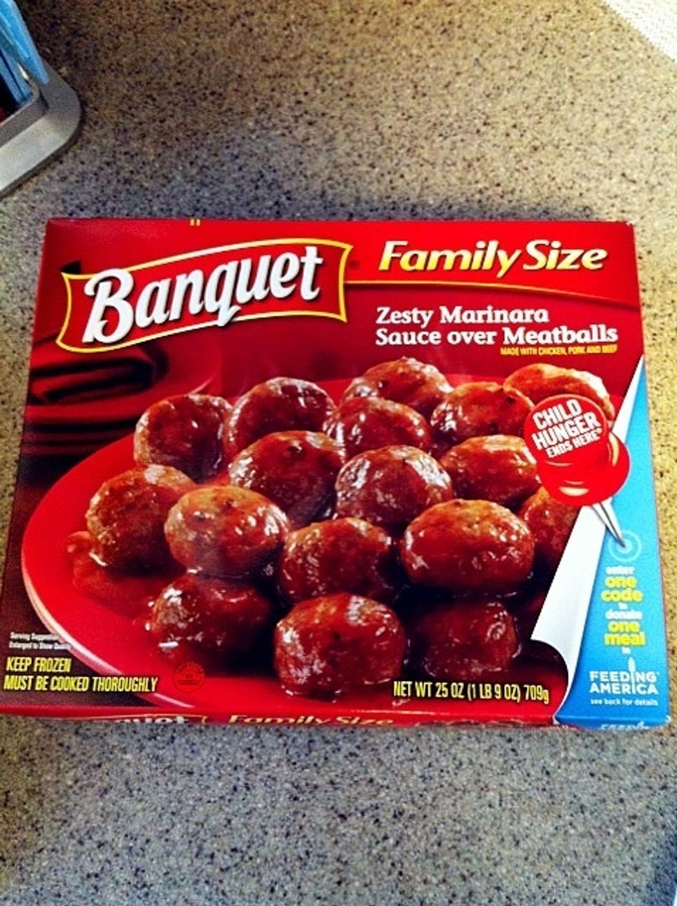 This is the meatball I normally cook for the spaghetti (20 pieces meatballs in package) (for 2 to 4 pax)