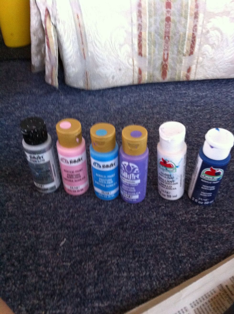 This is the paint I used White Silver Light blue Light pink Dark blue Purple