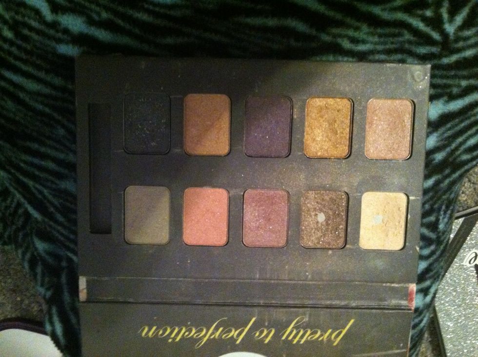 This is the pallet I will use to demonstrate for this guide.