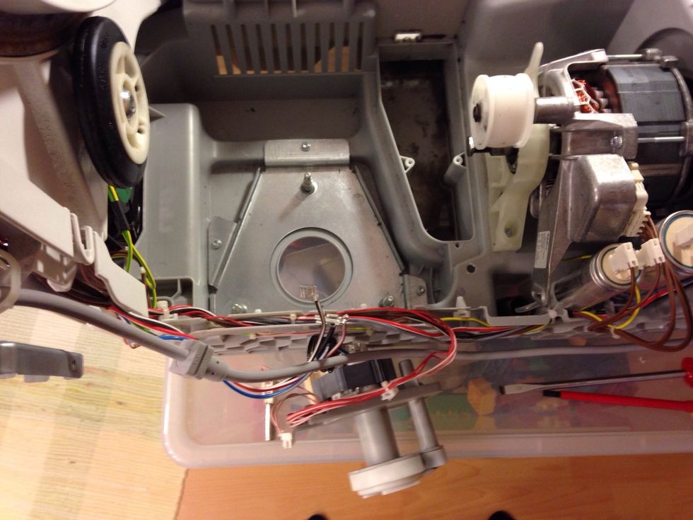 This is the place of the condensation motor.
