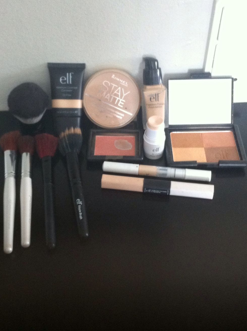 This is the product you're going to need: A bronzer, blush, foundation, concealer, powder, highlighter, stipple brush, bronzing brush, kabuki face brush, blush brush