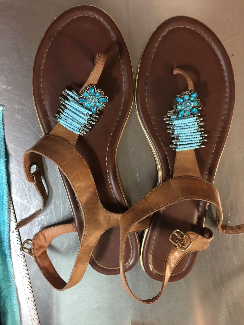 This is the result firs I found It looks nice, then I had the problem of been loosless and moving downwards we need to fix it