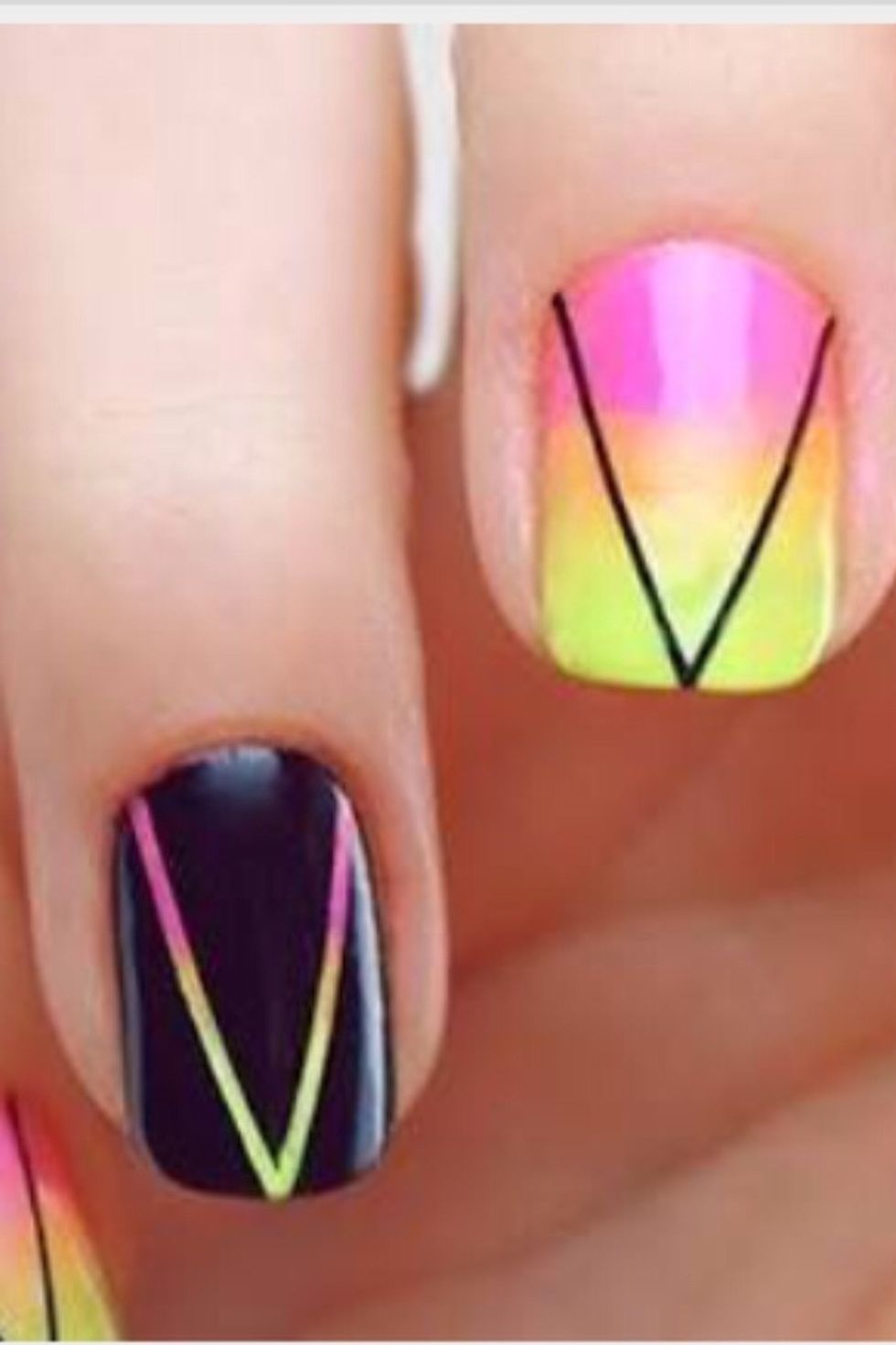 This is the sponge effect paint the sponge and dap on nails then tape design then paint over with black