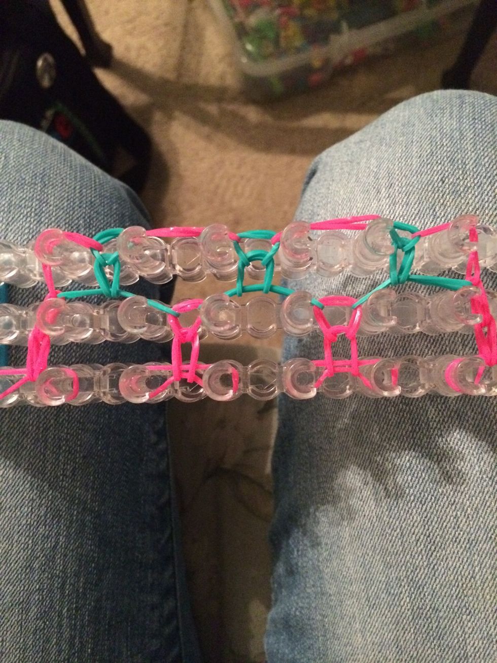 This is the start and basic look of the Lacy Dragon Scale bracelet. Let's keep going.