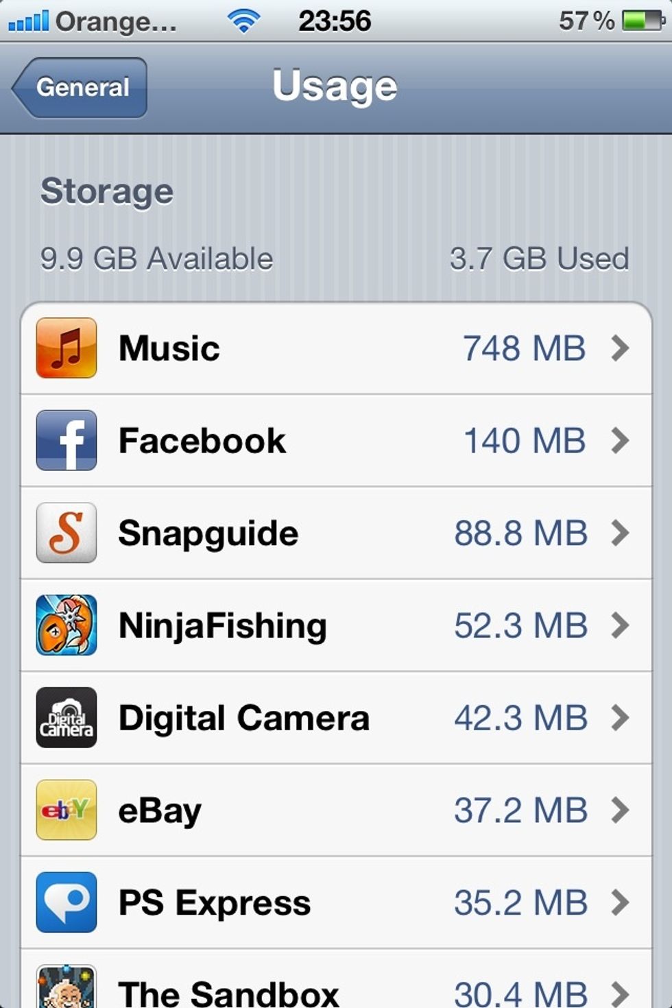 This is the usage area of your iPhone it basically tells you how much memory your apps are using. We are not interested in this just scroll down the page to the bottom.
