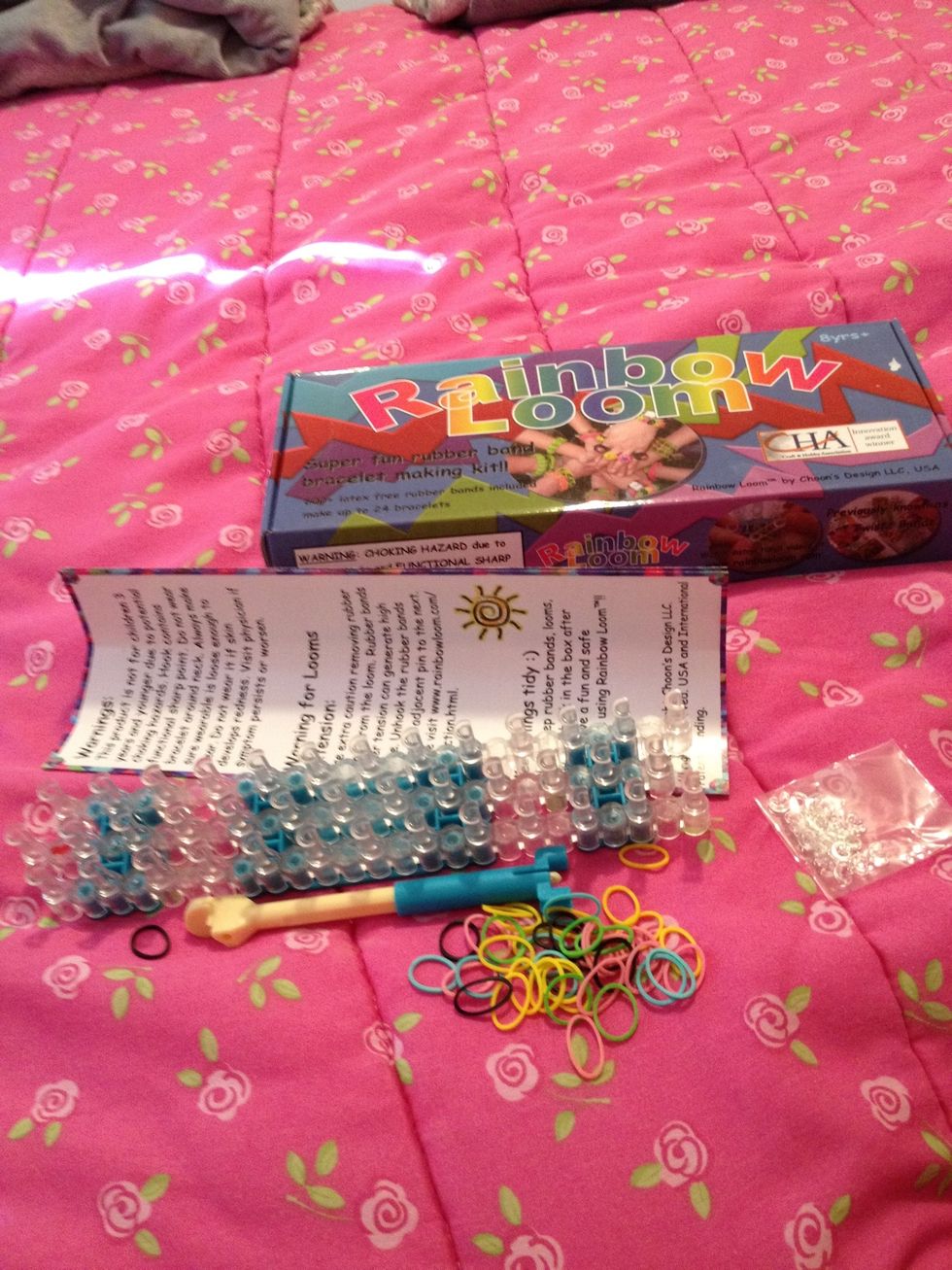 This is what comes in rainbow loom