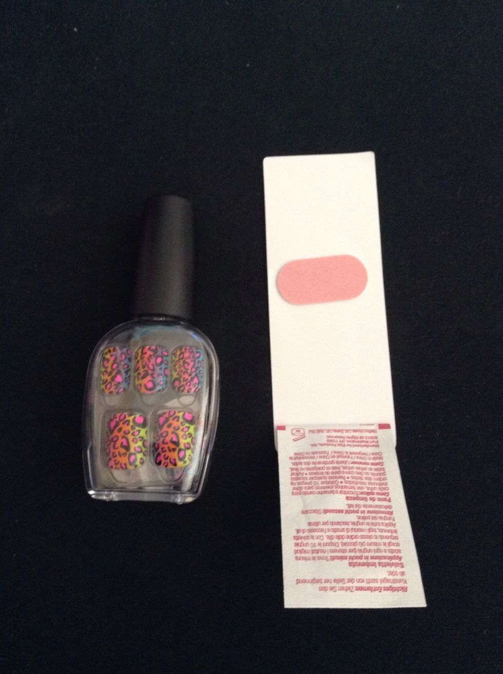 This is what comes in them; nails, file and prep pad.