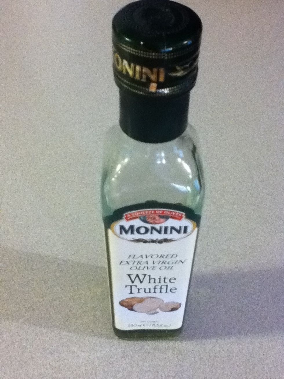 This is what I'm using today. I admit, this was an impulse buy. You can use your favorite flavored olive oil, or any olive oil with a good taste and aroma. Treat yourself to a nice bottle once a year!