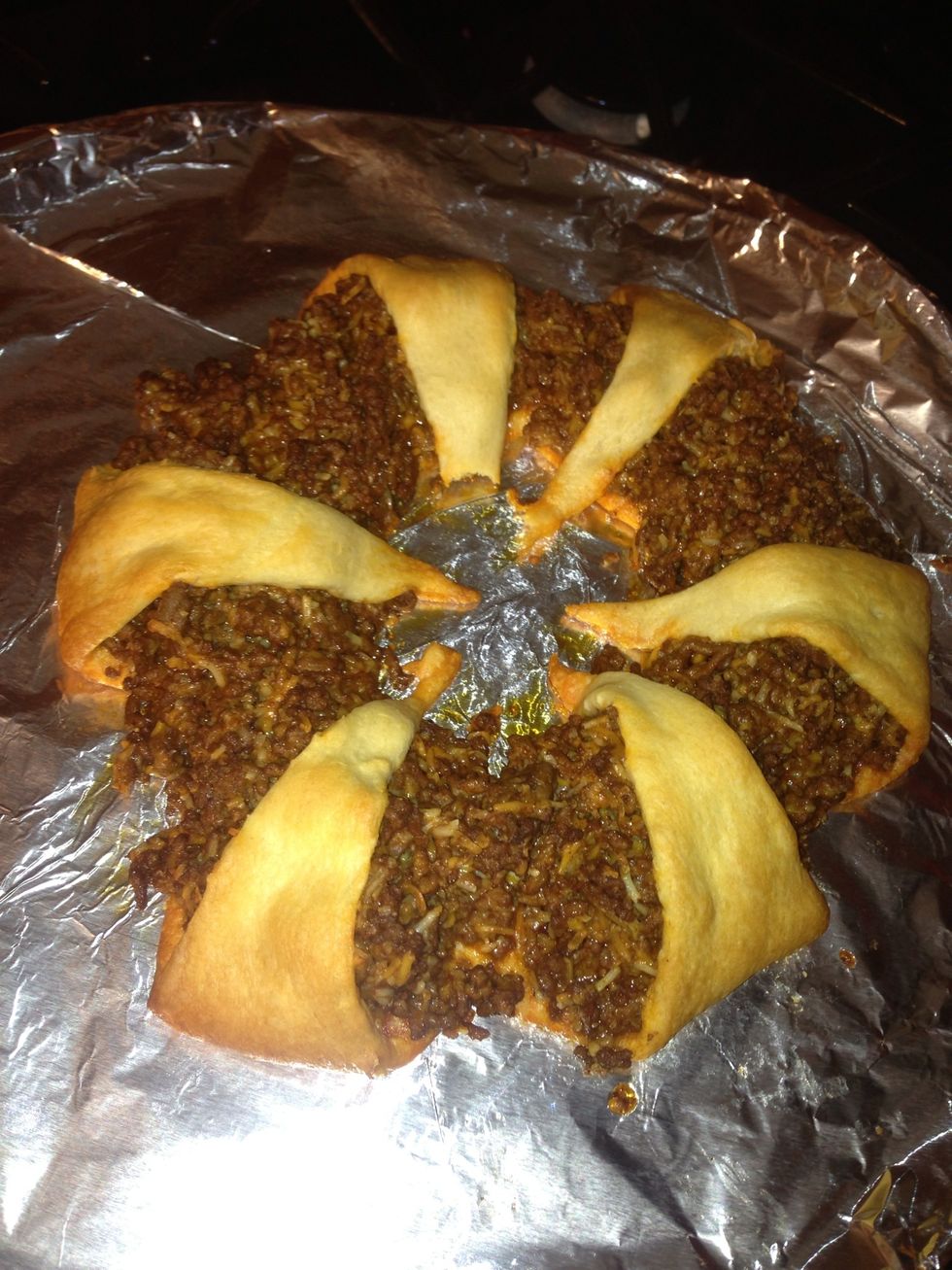 This is what it looks like cooked. Mine is not too pretty today as I was rushing but you get idea. Cut in slices and serve